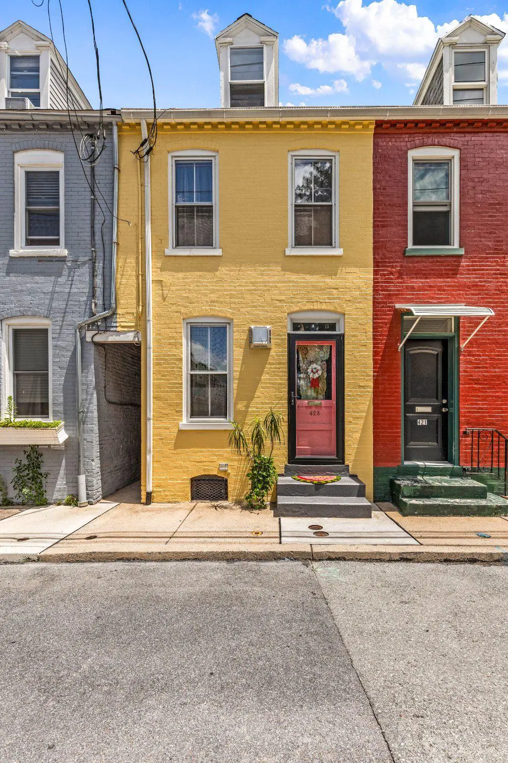 423 N Cherry St, Lancaster, PA 17602 - #1