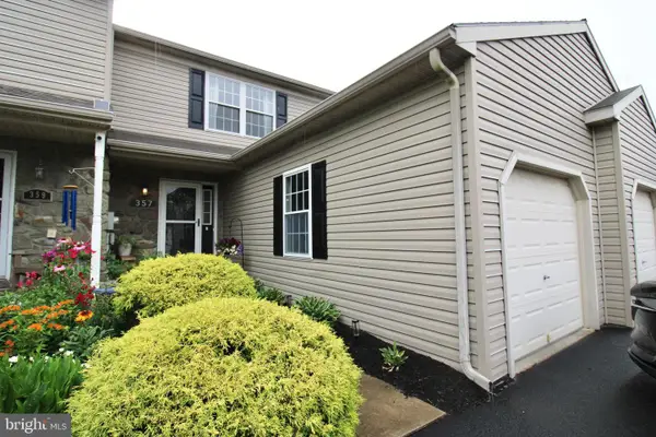357 Deerfield Dr, MOUNT JOY, PA 17552