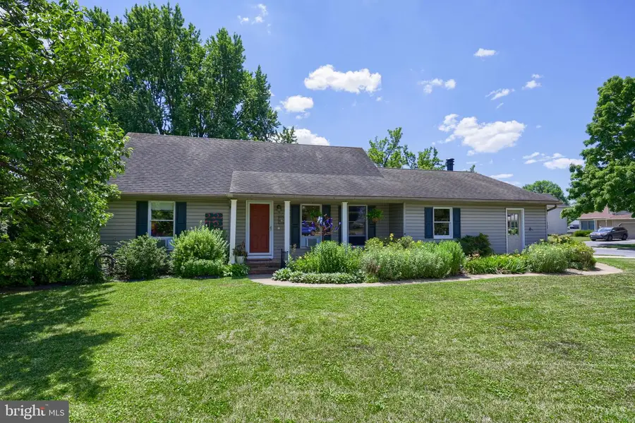 2202 Hershey Ave, East Petersburg, PA 17520 - #2