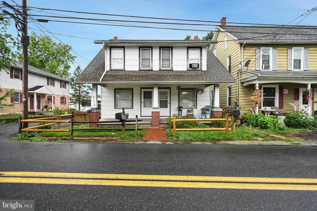 37-39 Mechanic St, Reinholds, PA 17569 - #1