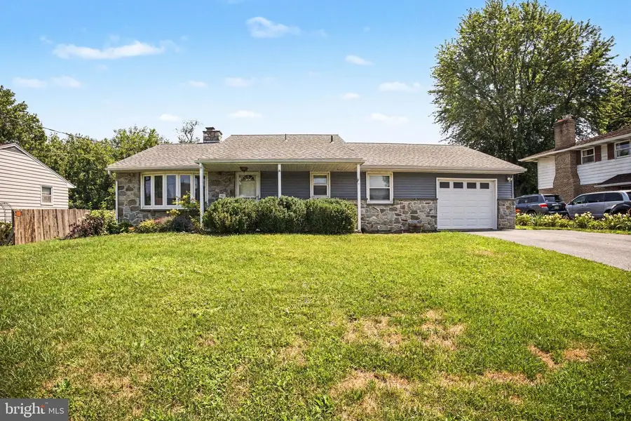 203 Whittier Ln, Lancaster, PA 17602 - #2