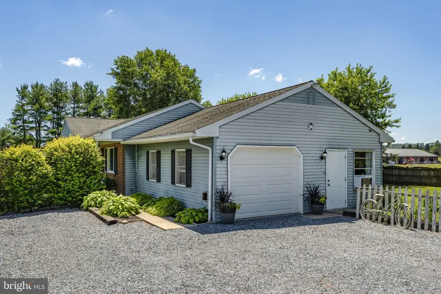 90 N Windy Mansion Rd, Reinholds, PA 17569 - #2