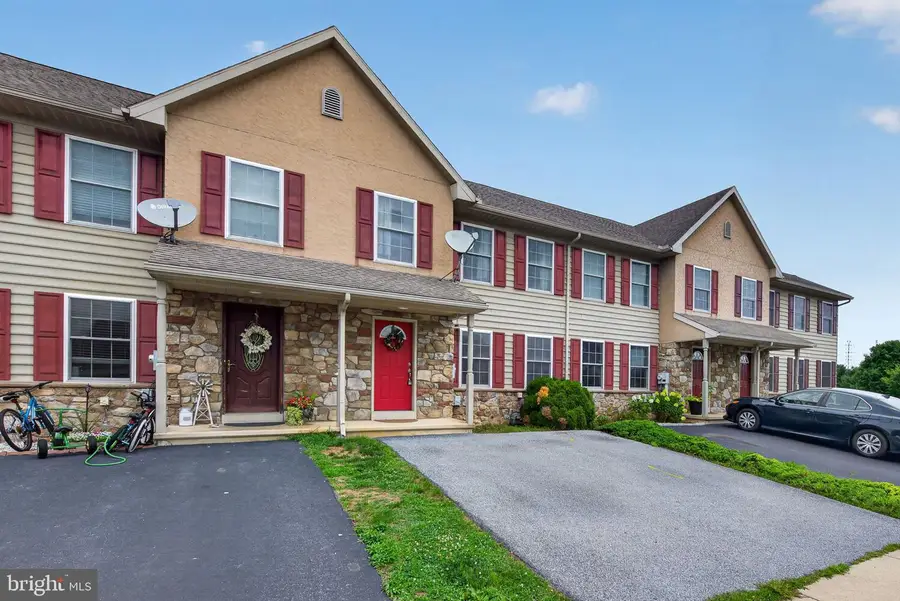 53 Perseverance Ln, Ephrata, PA 17522 - #2