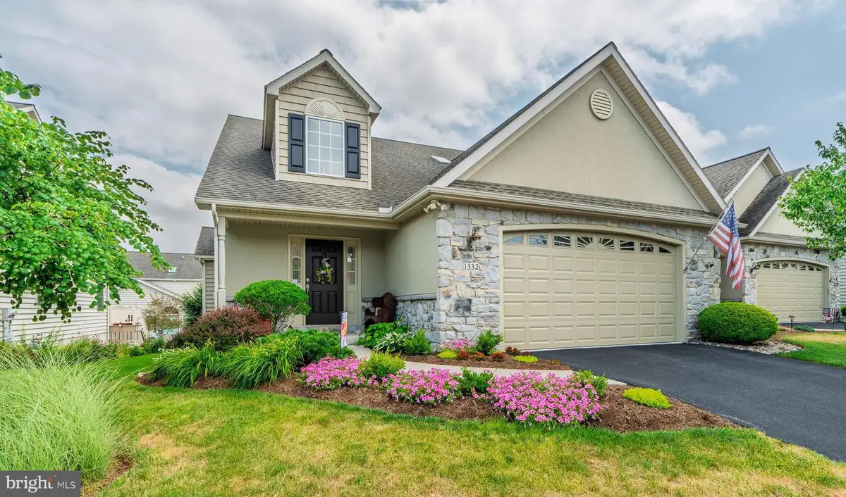 1332 Willow Creek Dr, Mount Joy, PA 17552 - #1