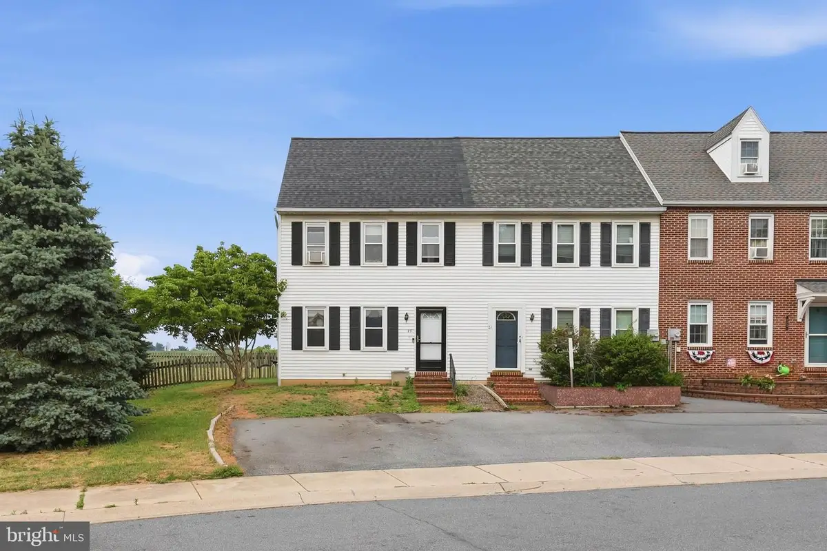 49 Hilldale Dr, Ephrata, PA 17522 - #1