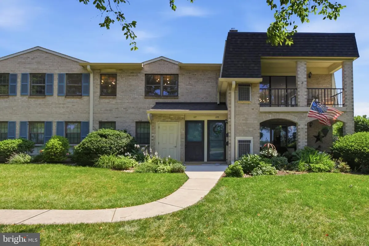121 Valleybrook Dr, Lancaster, PA 17601 - #1