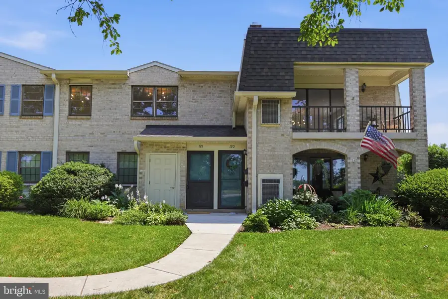 121 Valleybrook Dr, Lancaster, PA 17601 - #2