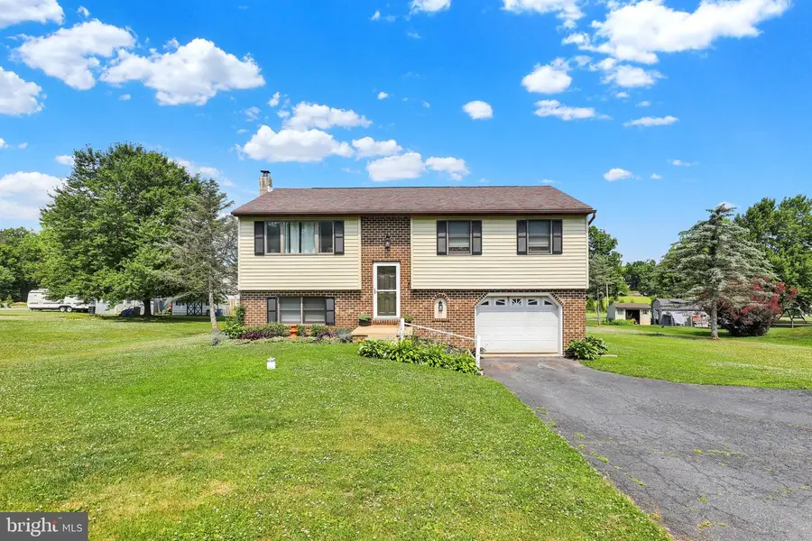 220 Pleasant Valley Rd, East Earl, PA 17519 - #2