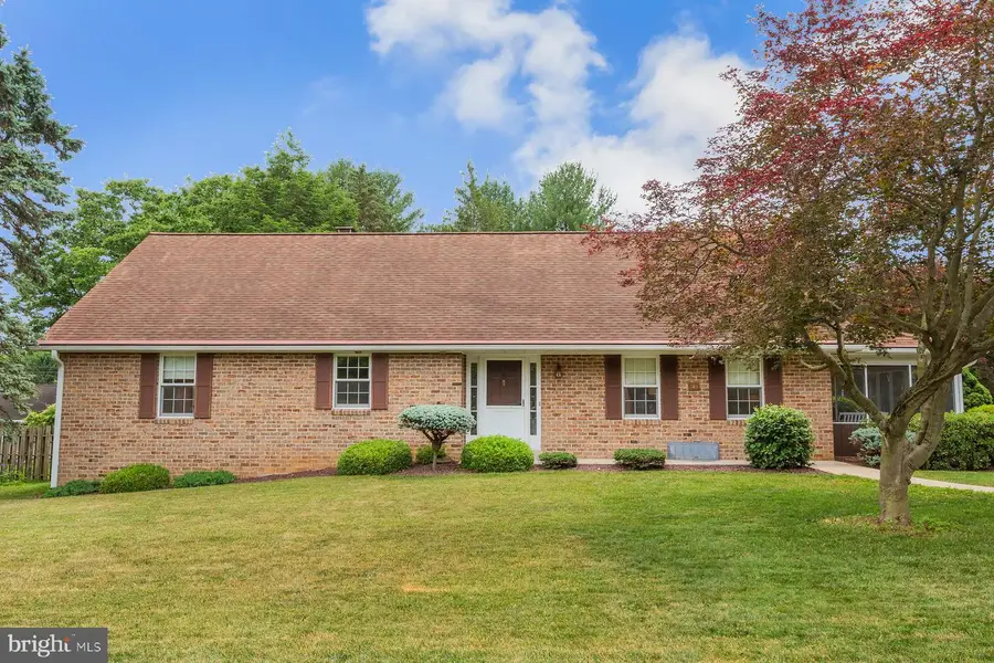 743 Barrholly Dr, Lancaster, PA 17603 - #2