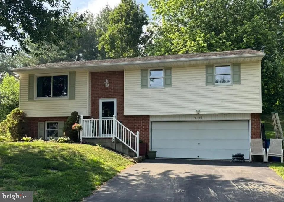4142 Magnolia Dr, Mount Joy, PA 17552 - #1