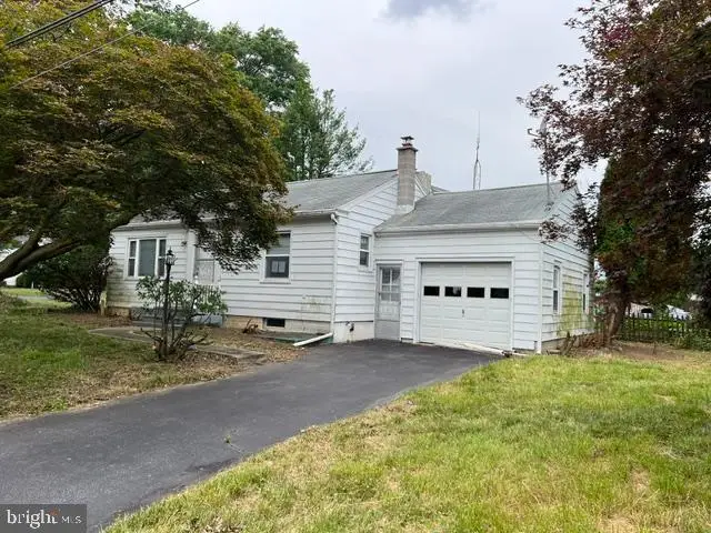 1811 Woodland Ave, Lancaster, PA 17602 - #2