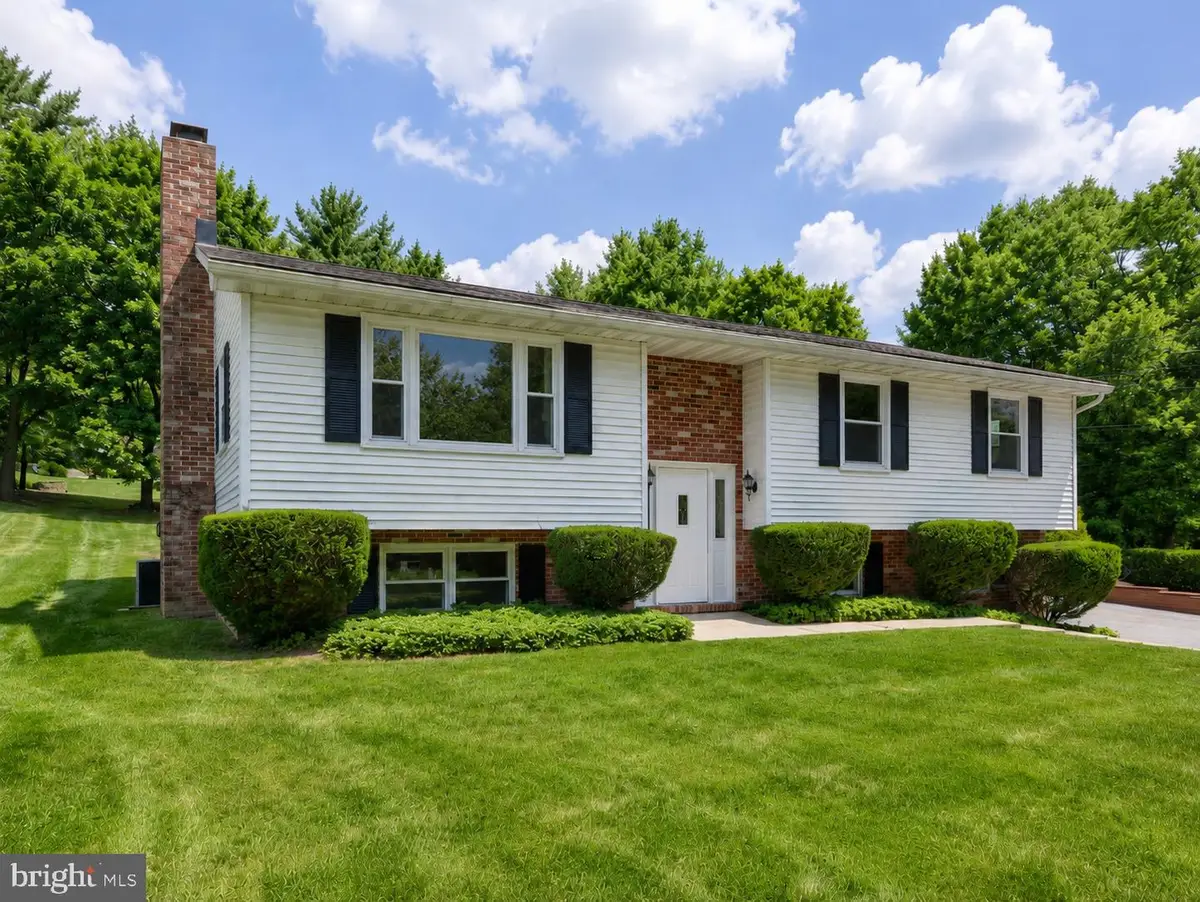 2810 Harrisburg Pike, Lancaster, PA 17601 - #1