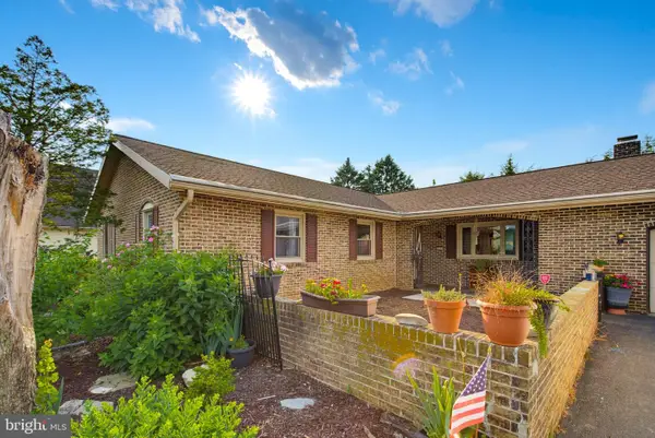 3371 Rothsville Rd, AKRON, PA 17501