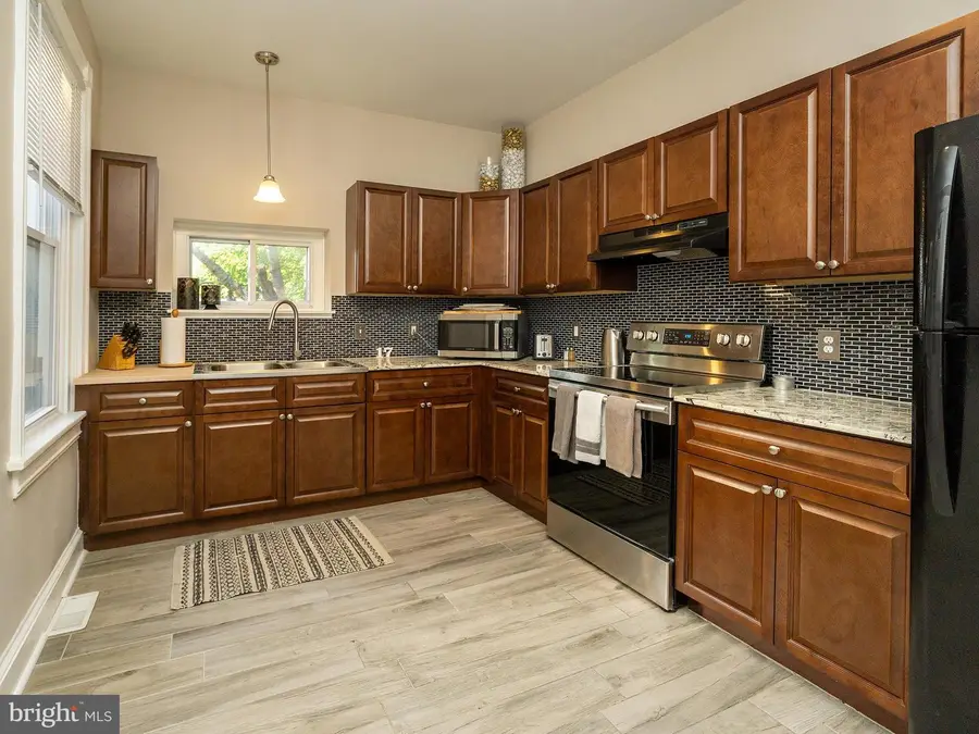 17 Hazel St, Lancaster, PA 17603 - #3