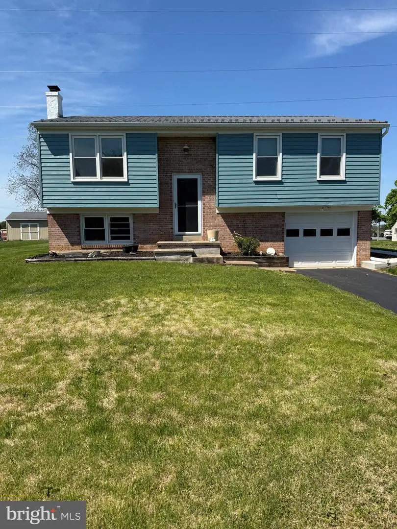 1061 Stellar Dr, Mount Joy, PA 17552 - #2