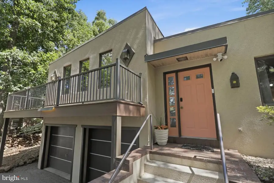 625 N Maple St, Ephrata, PA 17522 - #2