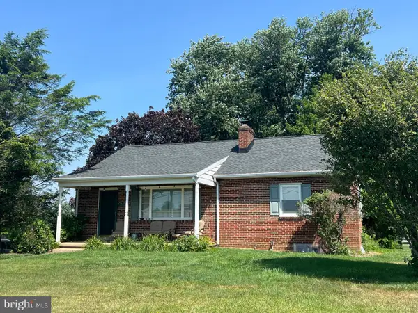 1605 Lime Valley Rd, STRASBURG, PA 17579