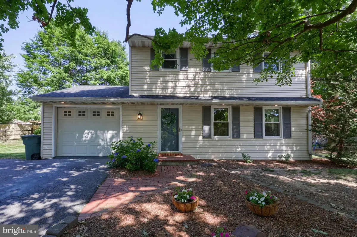 1226 W Lexington Rd, Manheim, PA 17545 - #1