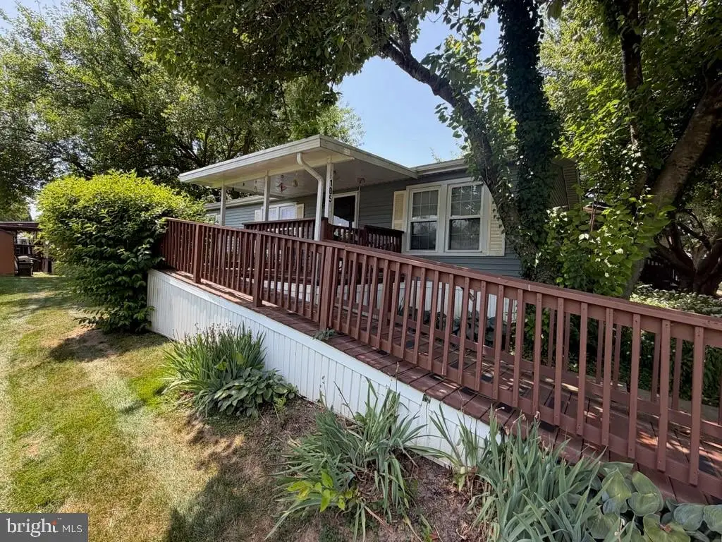 105 Dovefield Dr, Lancaster, PA 17603 - #1