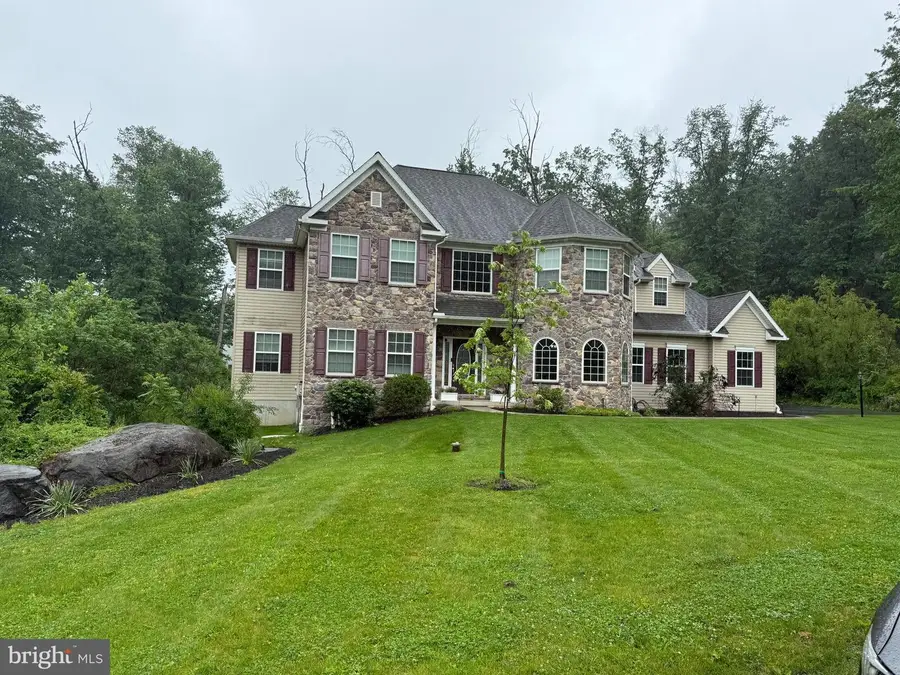 234 Crimson Ln, Elizabethtown, PA 17022 - #2