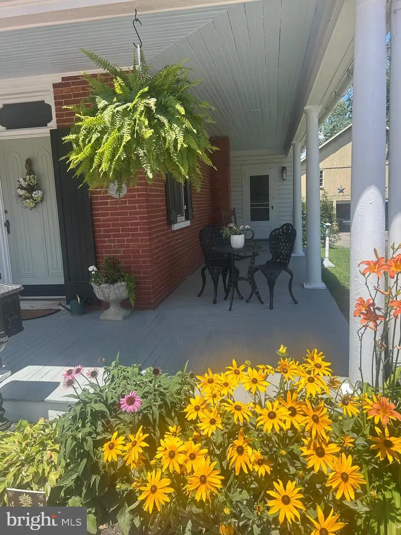 111 E Main St, Strasburg, PA 17579 - #2