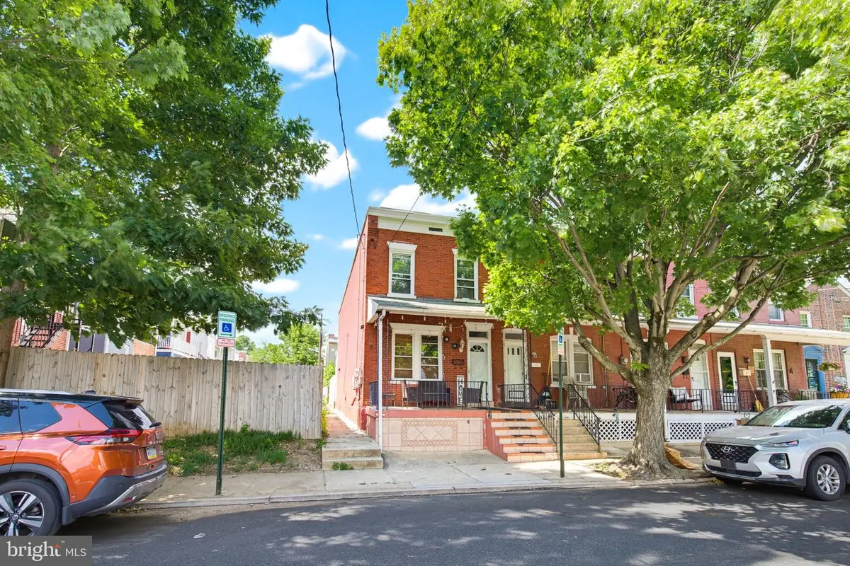 413 Hamilton St, Lancaster, PA 17602 - #1