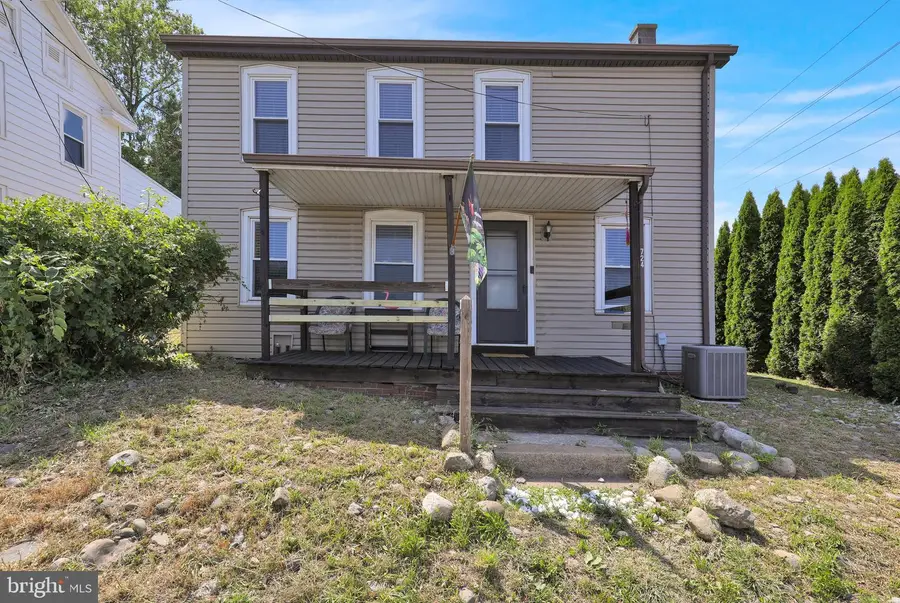 724 Rohrerstown Rd, Lancaster, PA 17603 - #2