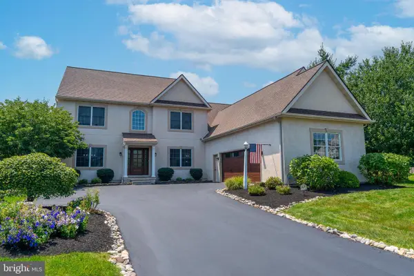 1146 S Bristol Dr, LITITZ, PA 17543
