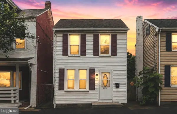238 S 4th St, COLUMBIA, PA 17512