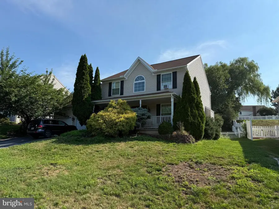 137 Hawthorne Dr, Denver, PA 17517 - #2