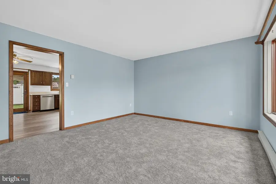 272 Riverview Dr, Ephrata, PA 17522 - #3