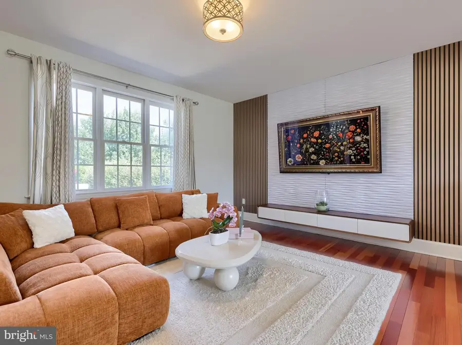 309 Chadwyck Ln, Lititz, PA 17543 - #2