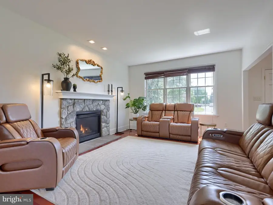 309 Chadwyck Ln, Lititz, PA 17543 - #3