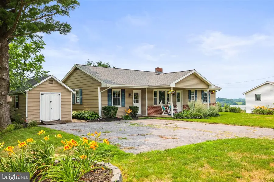 1562 Ridge Rd, Elizabethtown, PA 17022 - #2