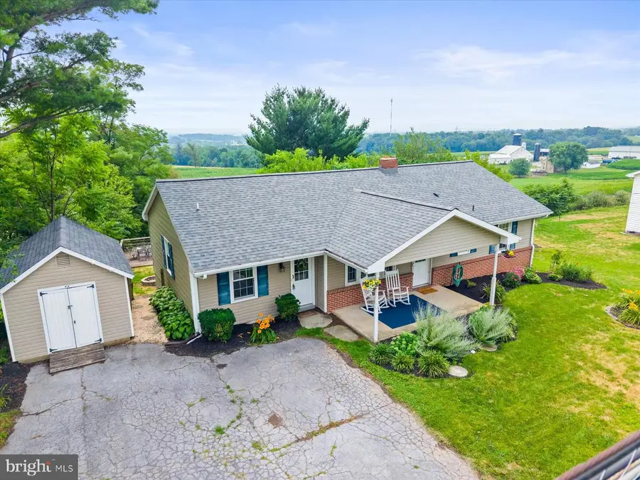 1562 Ridge Rd, Elizabethtown, PA 17022 - #3
