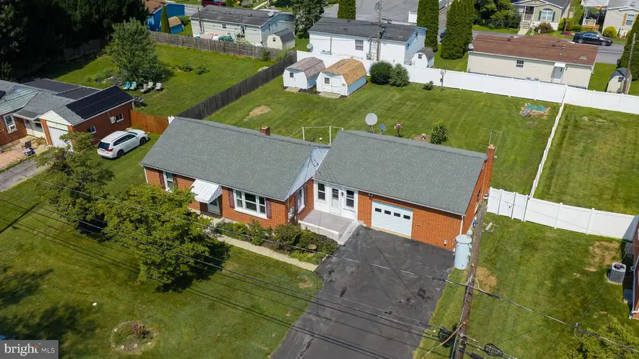 9 Park Circle Dr, Lancaster, PA 17603 - #2
