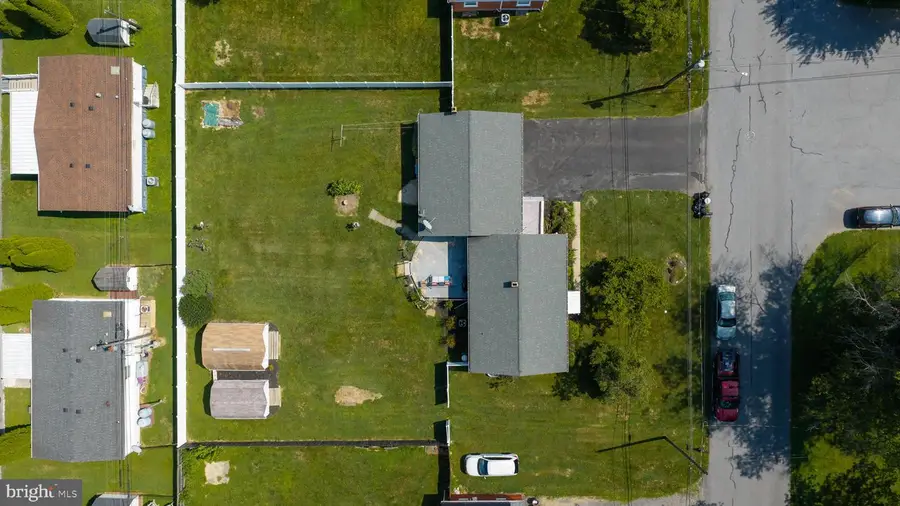 9 Park Circle Dr, Lancaster, PA 17603 - #3