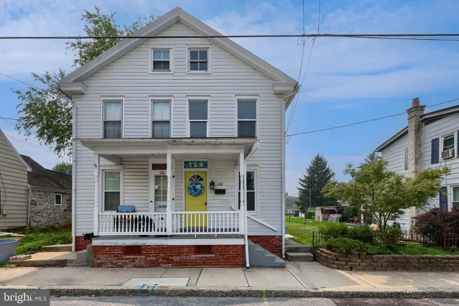 128 N Charlotte St, Manheim, PA 17545 - #3