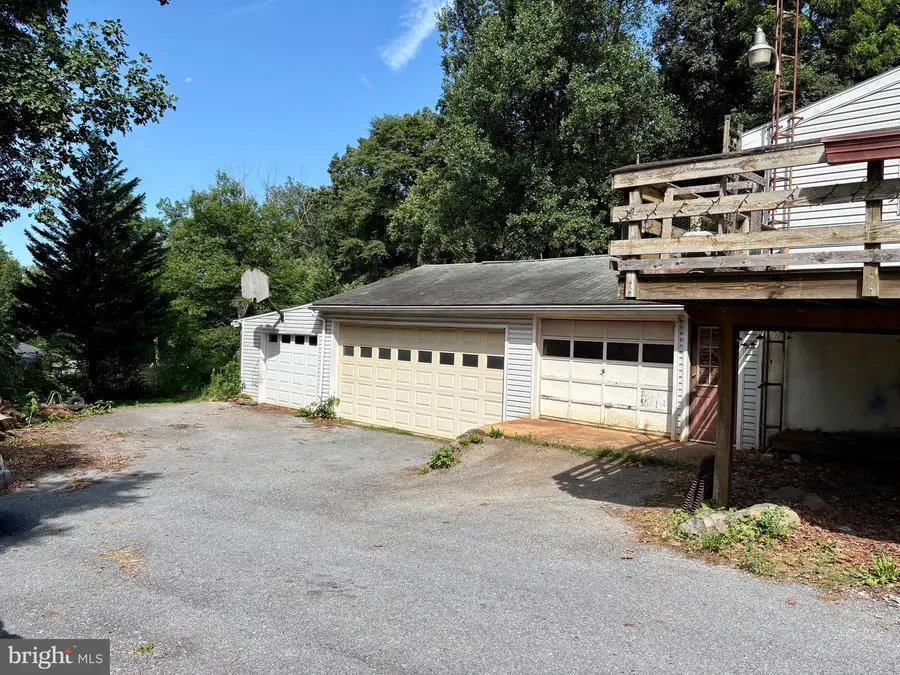 5536 Bossler Rd, Elizabethtown, PA 17022 - #2