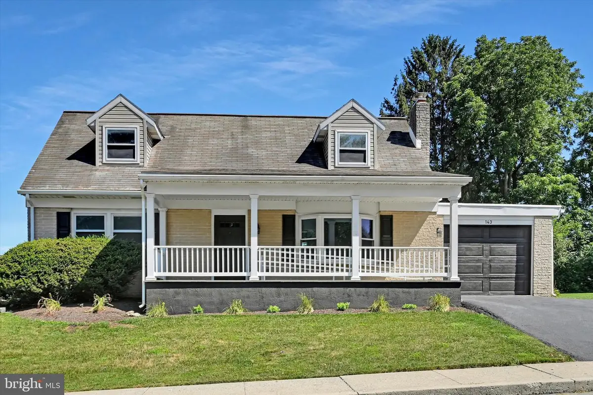 143 S Oak St, Lititz, PA 17543 - #1