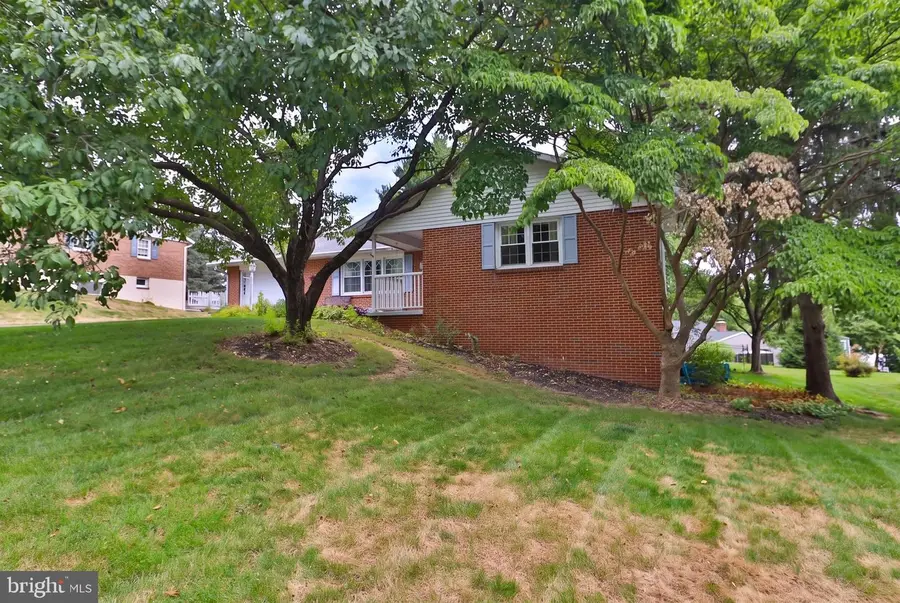 51 Miller Dr, Manheim, PA 17545 - #2