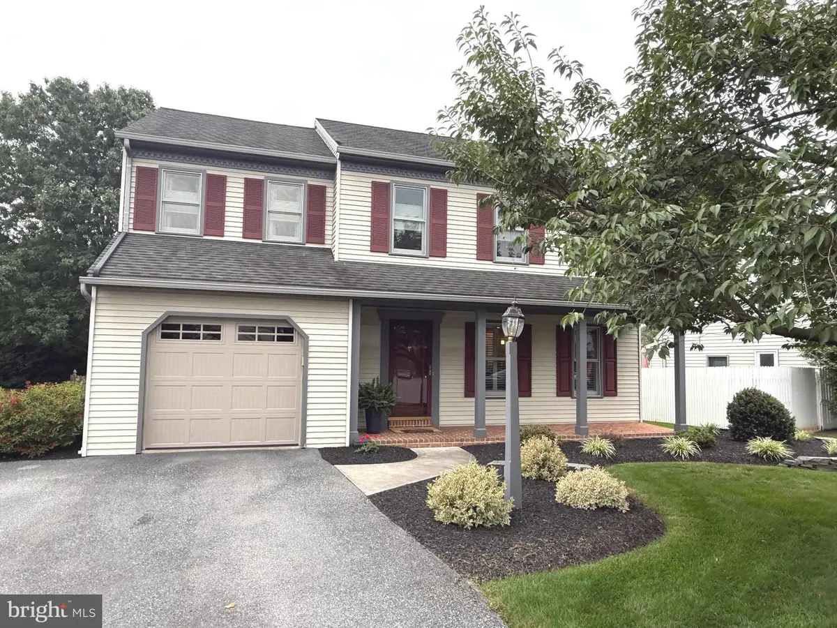 604 Mulberry St, Elizabethtown, PA 17022 - #1