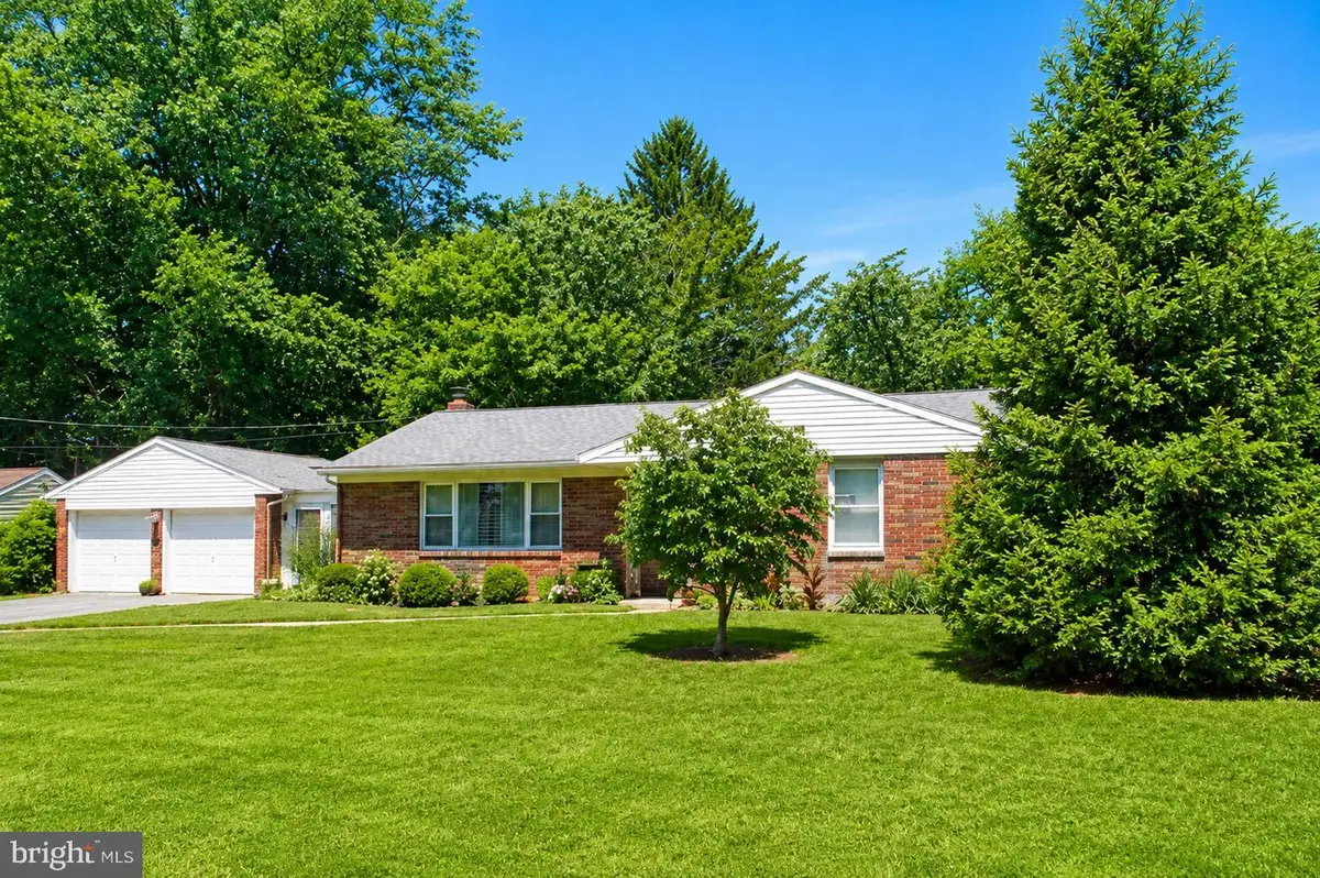 625 Hampden Rd, Elizabethtown, PA 17022 - #1