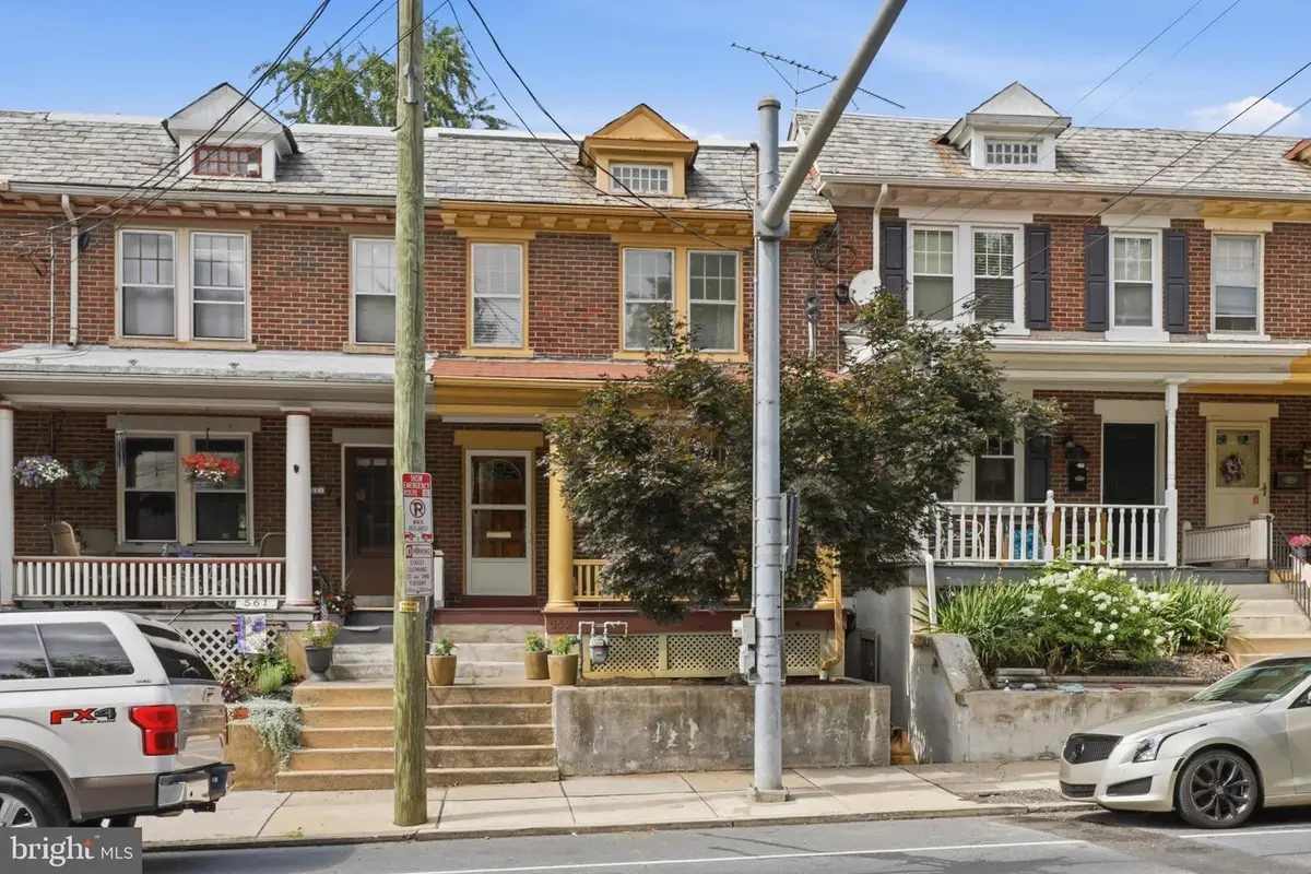 559 W Walnut St, Lancaster, PA 17603 - #1