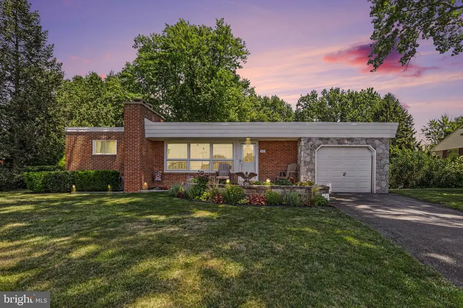 315 S Hillcrest Ave, Quarryville, PA 17566 - #2