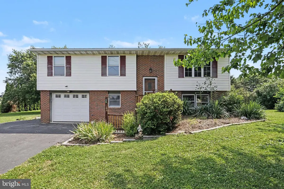 152 Brian Dr, Ephrata, PA 17522 - #1