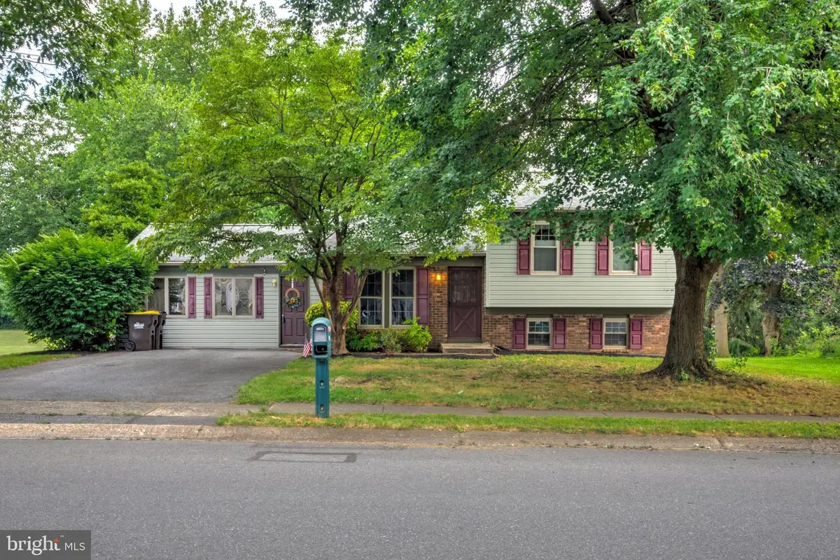 156 Warren Way, Lancaster, PA 17601 - #1