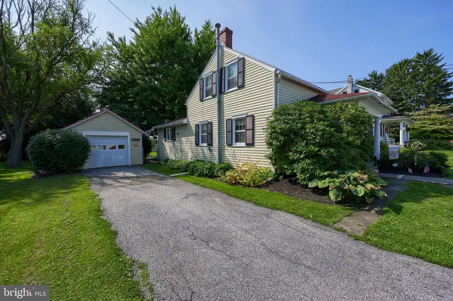 1323 Church St, Lititz, PA 17543 - #2