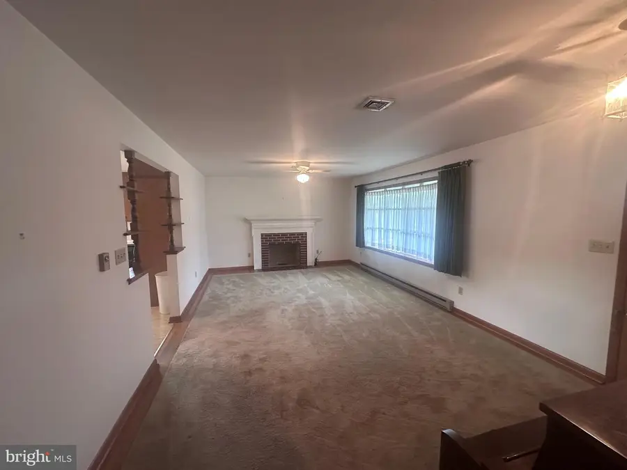 435 N Holly St, Elizabethtown, PA 17022 - #3