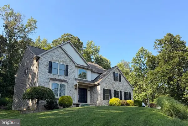 67 Mountain Spring Rd, STEVENS, PA 17578